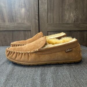 L.L. Bean Men’s 10 Wicked Good Slippers suede sheepskin slip on